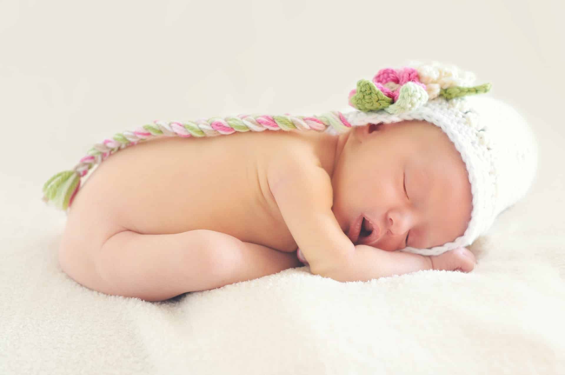 Photos nouveau-né photographe naissance - Cécile Clerfayt votre photographe au Fémin'Ain - Portrait, Mariage, Naissance, Reportage, Concert - Sur Mâcon, Belleville, Villefranche, Cluny, Tournus, Bourg-en-Bresse