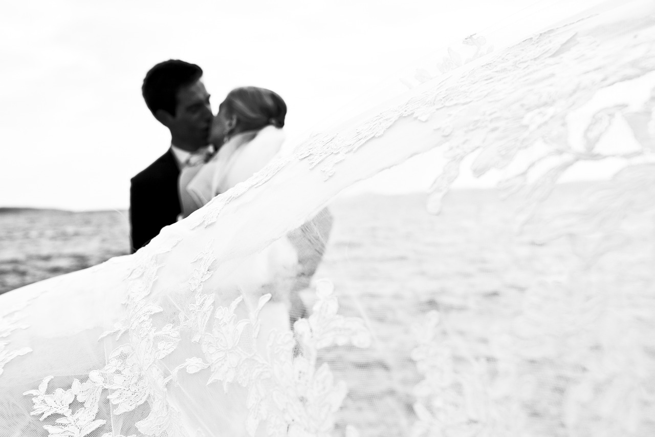 vidéo mariage à Tramoyes - vidéaste mariage - film mariage - Cécile Clerfayt votre photographe au Fémin'Ain - Portrait, Mariage, Naissance, Reportage, Concert - Sur Mâcon, Belleville, Villefranche, Cluny, Tournus, Bourg-en-Bresse